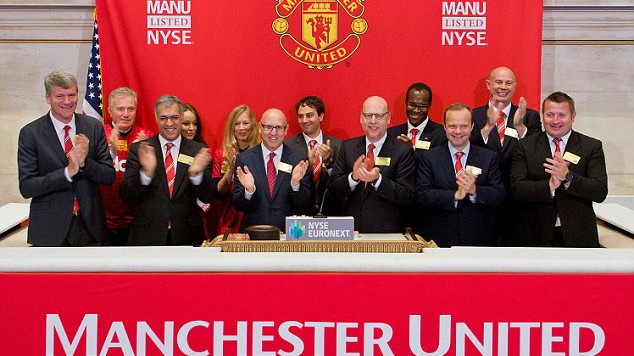 anh em Glazers vẫn đang suy nghĩ nên chọn đối tác nào để bán United